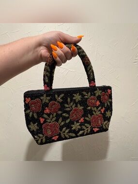 Vintage unbranded fully beaded back + rose design small handbag